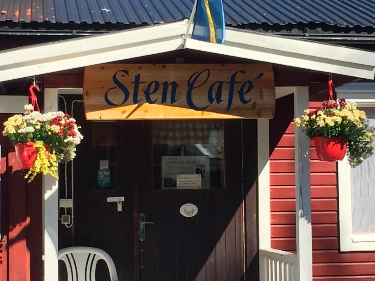 Stuga Vid Hedenaesets Stencafe Hedenäset Exterior foto