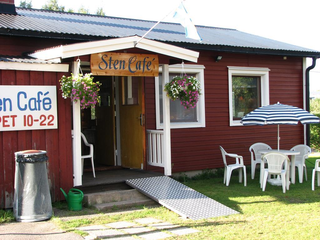 Stuga Vid Hedenaesets Stencafe Hedenäset Exterior foto