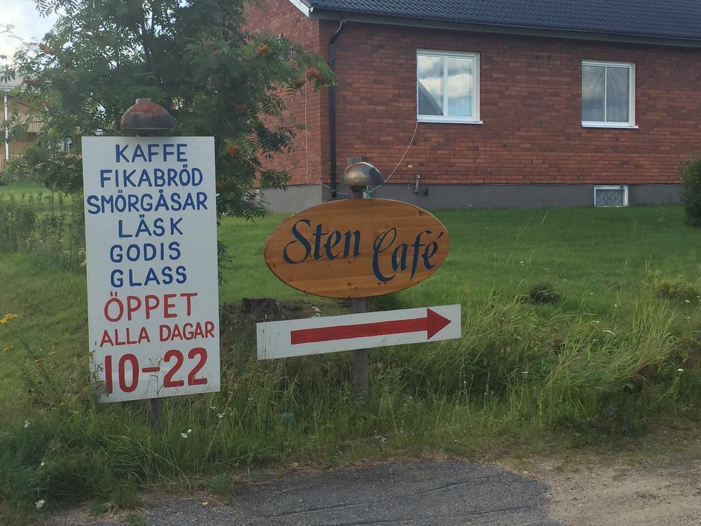 Stuga Vid Hedenaesets Stencafe Hedenäset Exterior foto